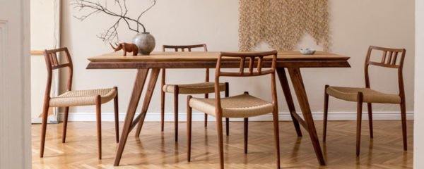 Chaises de salle à manger en bois