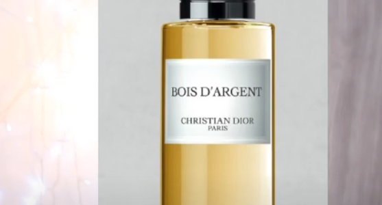 La flacon de Bois d'Argent de Dior